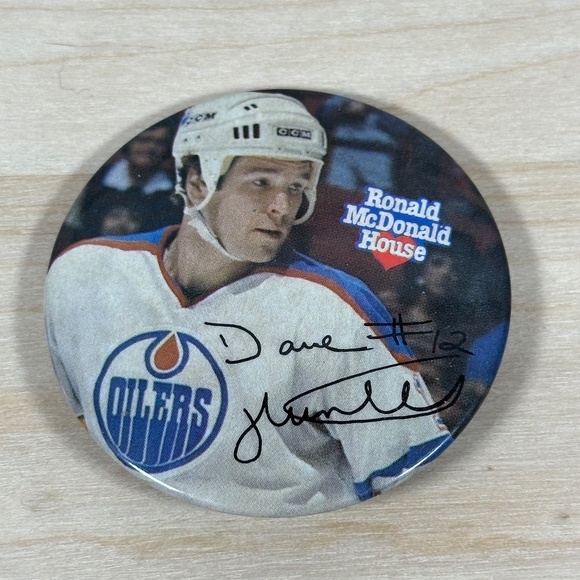 83/84 Ronald McDonald House Edmonton Oilers Button Pin 2.25" Set of 3 - Picture 3 of 4